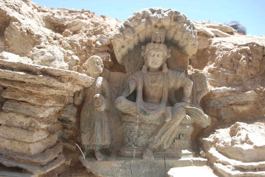 Sculpture bouddhique du site de Mes Aynak (IIIe-VIIe siècles).