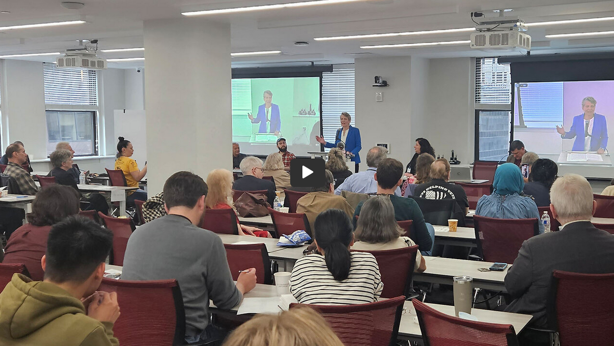 Symposium organisé le 23 avril 2023 à Manhattan par la campagne de Diane Sare, candidate indépendante aux élections sénatoriales.